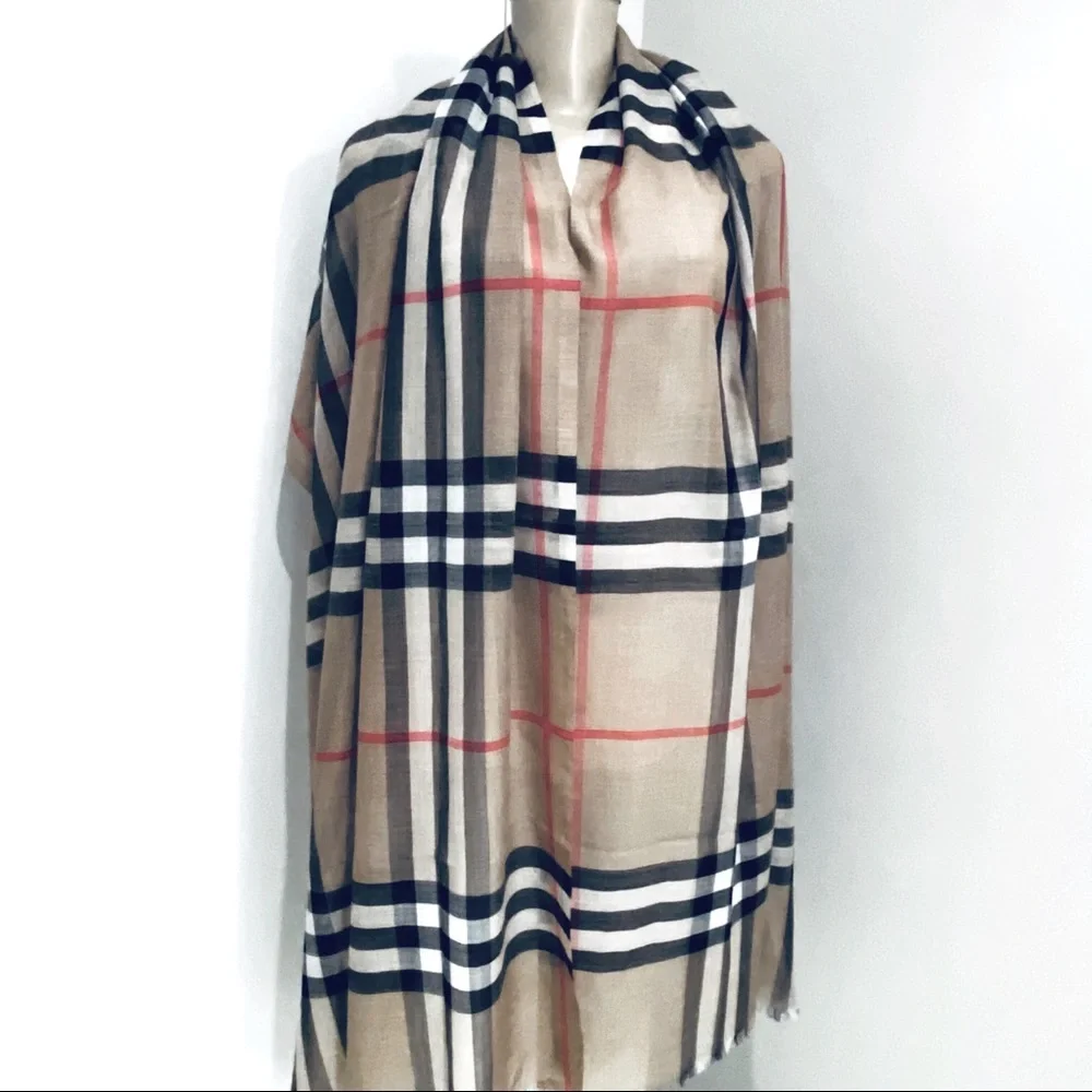 BURBERRY LONDON GIANT CHECK WOOL & SILK SCARF / WRAP / STOLE - Picture 3 of 9